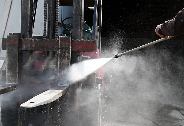 Best Driveway Pressure Washing  in Stuart, IA